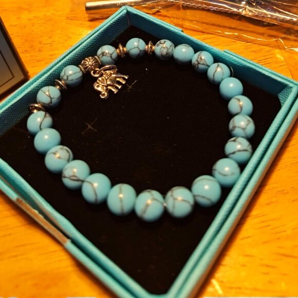 Reminding You Spa Gift Heart Box – A Relaxing Treat for Her. - Picture 7 of 12